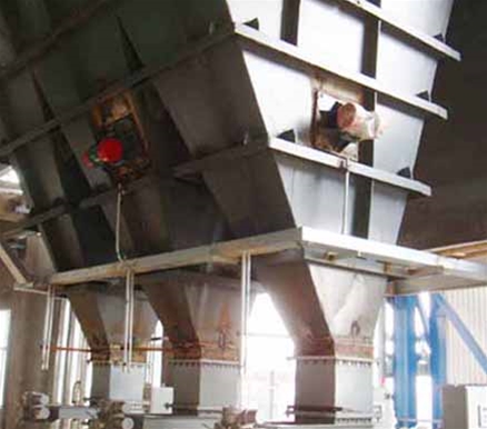 煤倉襯板在選購時要參考什么？